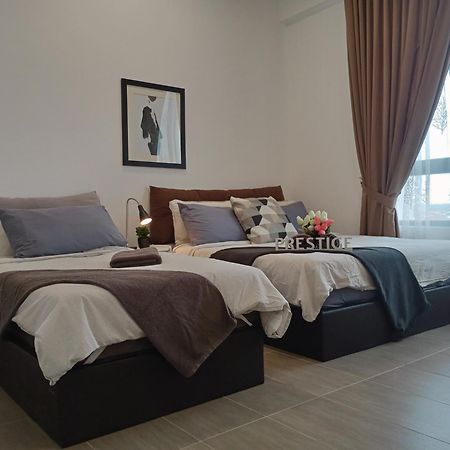 Prestige Troika Luxury Stay Kota Bharu Szoba fotó