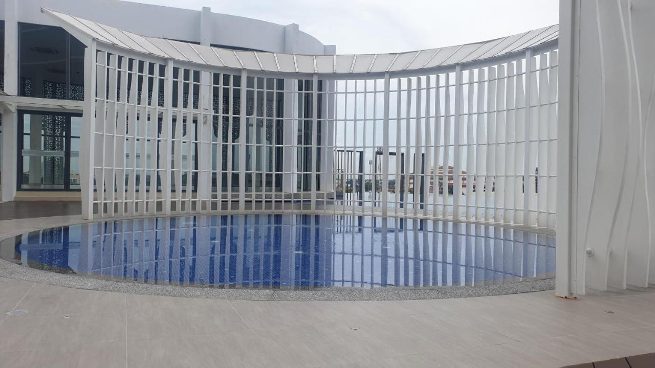 Prestige Troika Luxury Stay Kota Bharu Kültér fotó